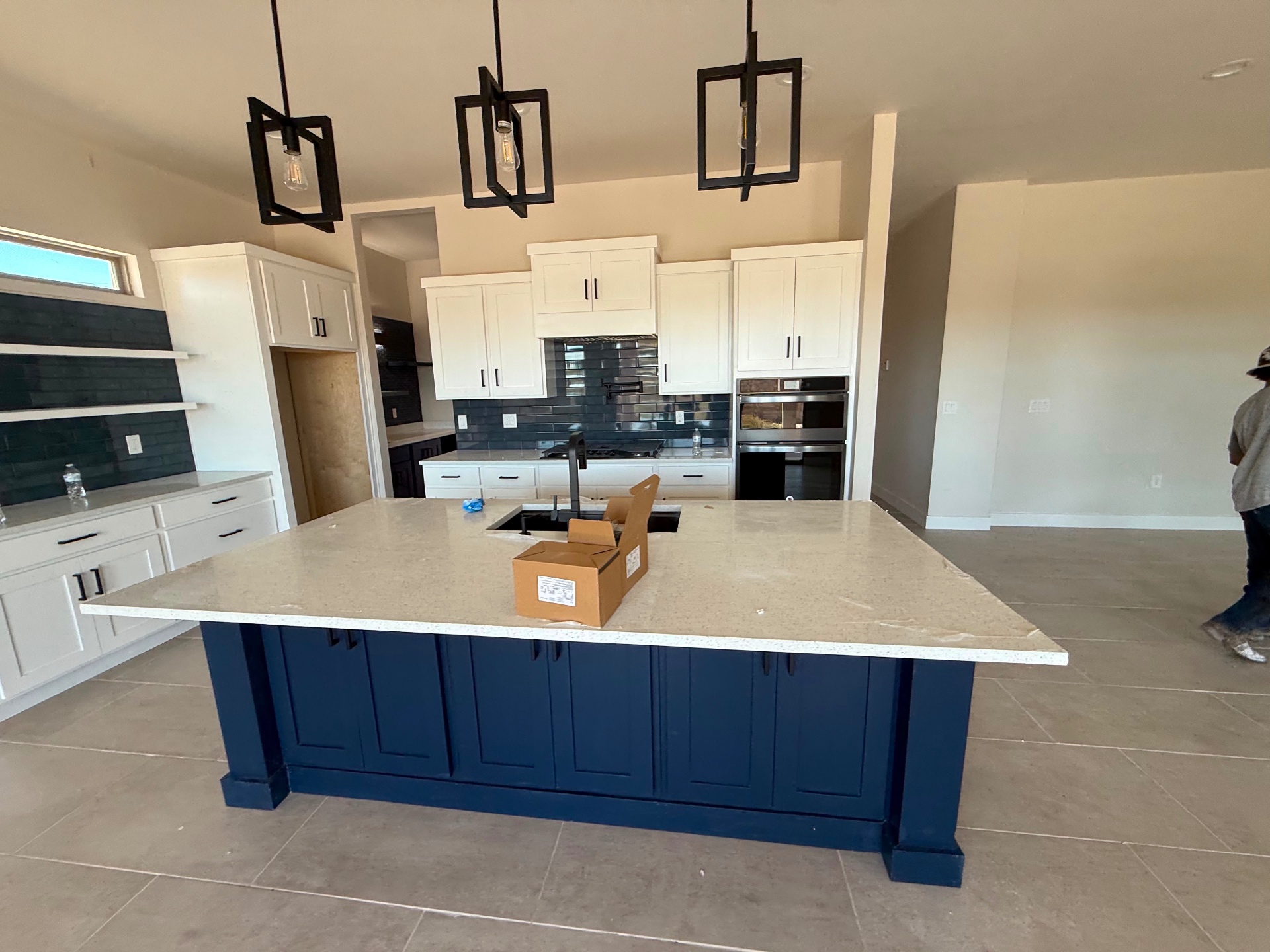 Kitchen with navy island